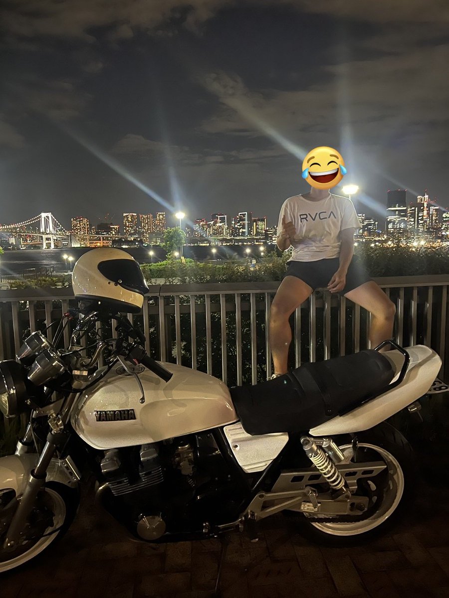 NEXY_27's tweet photo. 最近東京行ってる、都会の道路はムズいから逆に楽しい♥️ https://t.co/eE7f5Ao23R