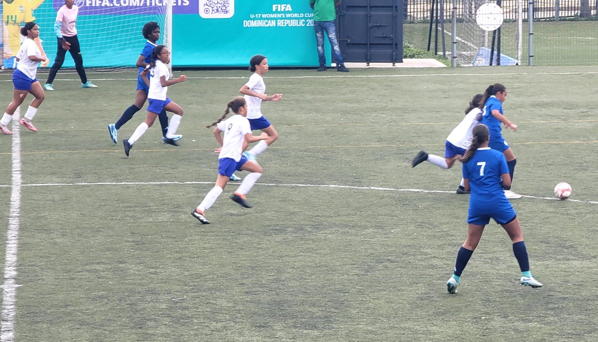 SoyRLMauro's tweet image. #Mundialito #Femenino #Sub13 Ver a estas niñas demostrar sus habilidades, pasión y entrega por el fútbol, motiva para seguir organizando estos eventos. Muchas gracias por todo el apoyo recibido!
@betzaidaubri @elyencarnacion @ErickPerezN @quiqueangulo99 @BennyMetz @balompiedom