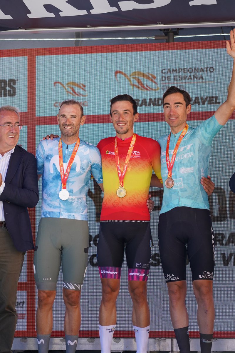 alejanvalverde's tweet photo. 🇪🇦 #CEGravelTheBandit24 Un lujazo de carrera y un lujazo de finde tanto por la organización como por los rivales y por supuesto el apoyo de todo @Movistar_Team 

🥈 Muy contento con esta medalla. Felicidades, @josediazgallego https://t.co/hHsOsBV2sd