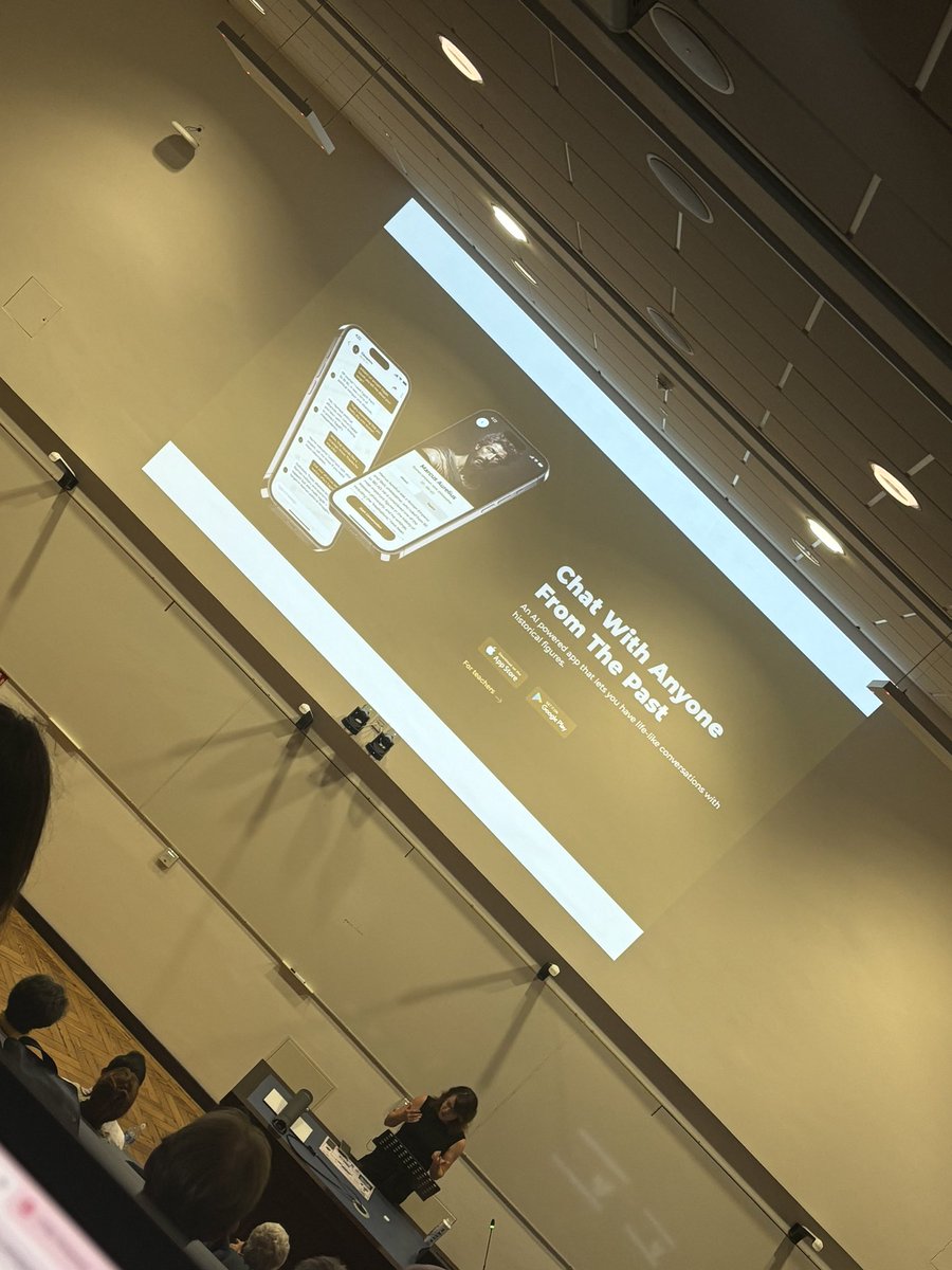 ancientkatie_'s tweet photo. Just wrapped up an incredible two days at @qubpublichist Conference ‘Digital Public History in a Divided World’! There were so many worthwhile topics to discuss and so many valuable takeaways about the future of public history and outreach in an increasingly digital world💻📖 https://t.co/yINEnIor8Z
