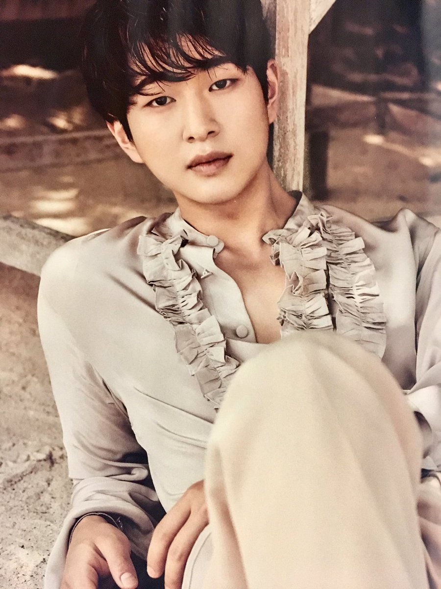 hourlyjinki's tweet image. #온유 #ONEW #オニュ@SHINee @ONEW_GRIFFIN