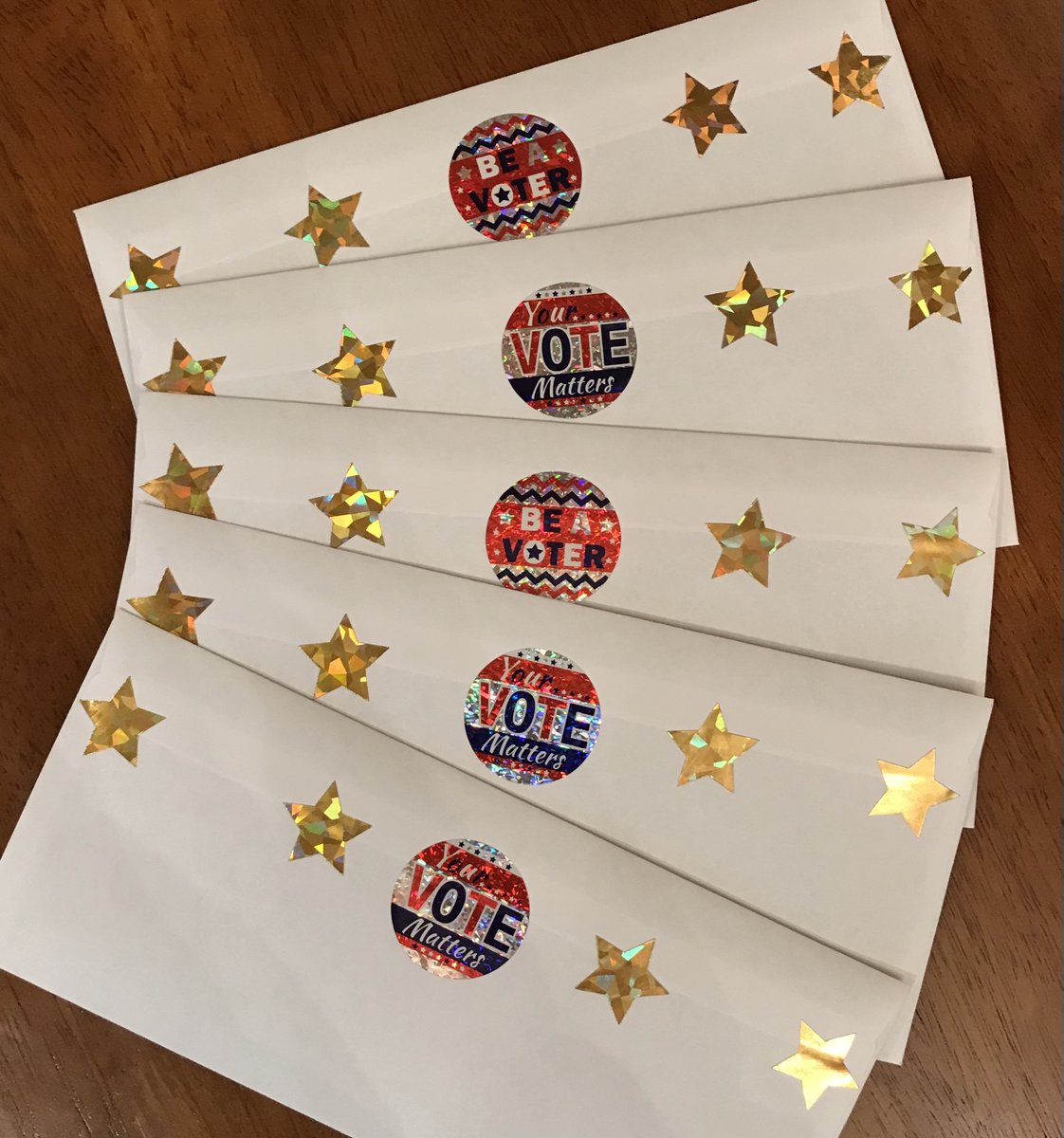 KitKitOz's tweet photo. @votefwd 
Letters ready to mail, to encourage people to vote. Go to https://t.co/0vpf7L0XVT to volunteer; great method for introverts.
#Vote #VoteBlue #election #volunteer #KamalaHarris #Kamala #Election2024 #2024Election #democrats #introvert #GetOutTheVote #HarrisWalz2024 https://t.co/QCCYg9fruq