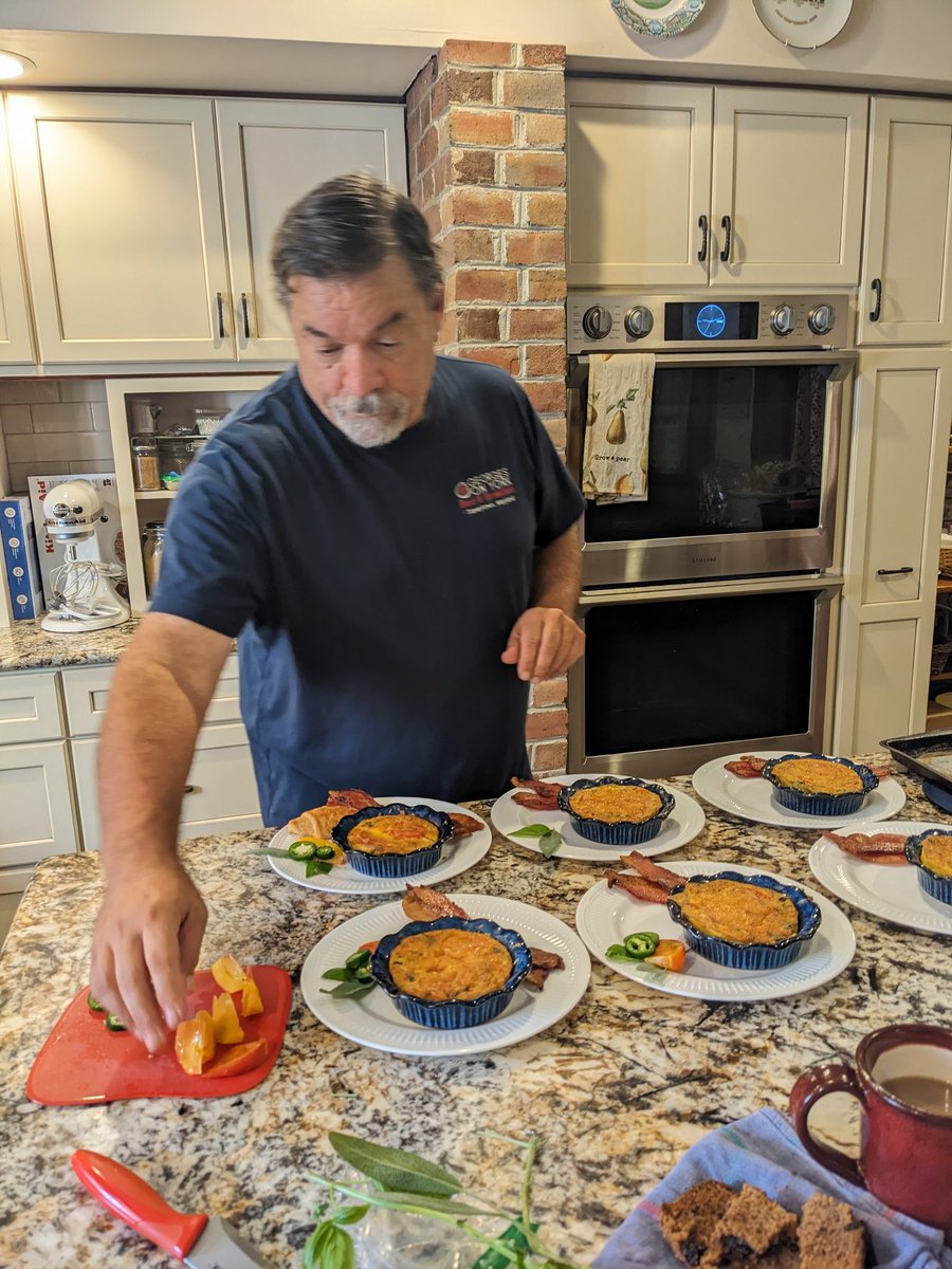 GeorgesonYorkBB's tweet photo. I'm plating and I need to garnish. #georgesonyork #realbnb #mdinfocus https://t.co/hc64sJGZqm