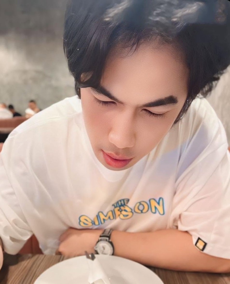 ก้มน่าต่ำขนาดนี้พอจะเลียของใครได้บ้าง..55