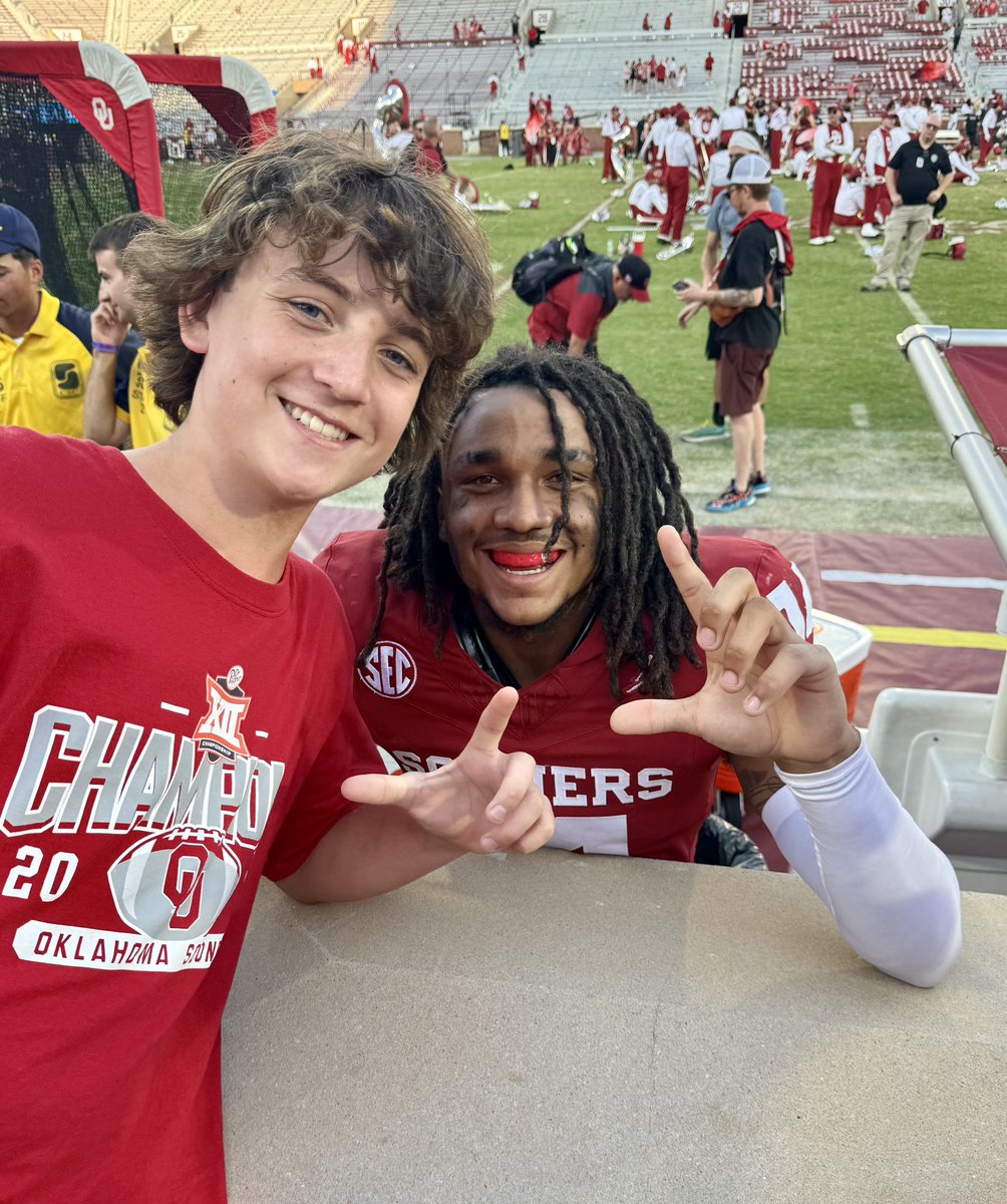Kris Gutierrez (@krisgutierrez) on Twitter photo My son was excited to see <a href="/jaydan_hardy/">Jaydan Hardy</a> at yesterday’s <a href="/OU_Football/">Oklahoma Football</a> game. We’ve been big fans from his days at <a href="/LHSFball/">Lewisville Football</a> 🏈 He’s always smiling and very respectful. Keep making our <a href="/LewisvilleHS/">Lewisville High School</a> community proud! #FarmerPride My son was excited to see <a href="/jaydan_hardy/">Jaydan Hardy</a> at yesterday’s <a href="/OU_Football/">Oklahoma Football</a> game. We’ve been big fans from his days at <a href="/LHSFball/">Lewisville Football</a> 🏈 He’s always smiling and very respectful. Keep making our <a href="/LewisvilleHS/">Lewisville High School</a> community proud! #FarmerPride