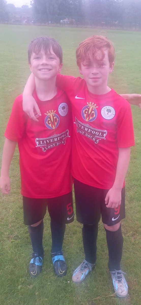 Super performance at <a href="/BVDJFL/">Belle Vale & District Junior Football League</a> this morning. The boys were on top form both with and without the ball. Passed it round with confidence and worked really hard to stop the opposition playing without it. Really good to watch👌🏻well done to Ollie (mom) and Sam (rmom) both superb 👍⚽️