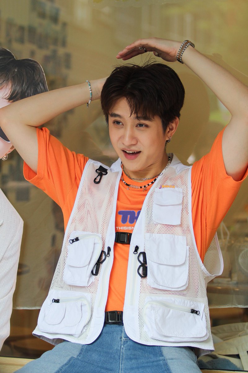jelljell888's tweet photo. 150924
“ บิ๊กฮาทททททททท ”
🩵🦈 @usnttr
#28thSweetblossomwithUS
#ProjectUsBD2024
#Happy28thUSday
#ourus #usnttr #JOMKAN888 https://t.co/S9MMto4NG2