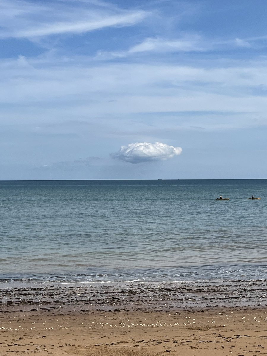 lisa (@missrevrauld) on Twitter photo <a href="/TheSnowDreamer/">London & Southeast π</a> in broadstairs now, what kind of cloud is this? Iβve watched it slowly get bigger and bigger! <a href="/TheSnowDreamer/">London & Southeast π</a> in broadstairs now, what kind of cloud is this? Iβve watched it slowly get bigger and bigger!