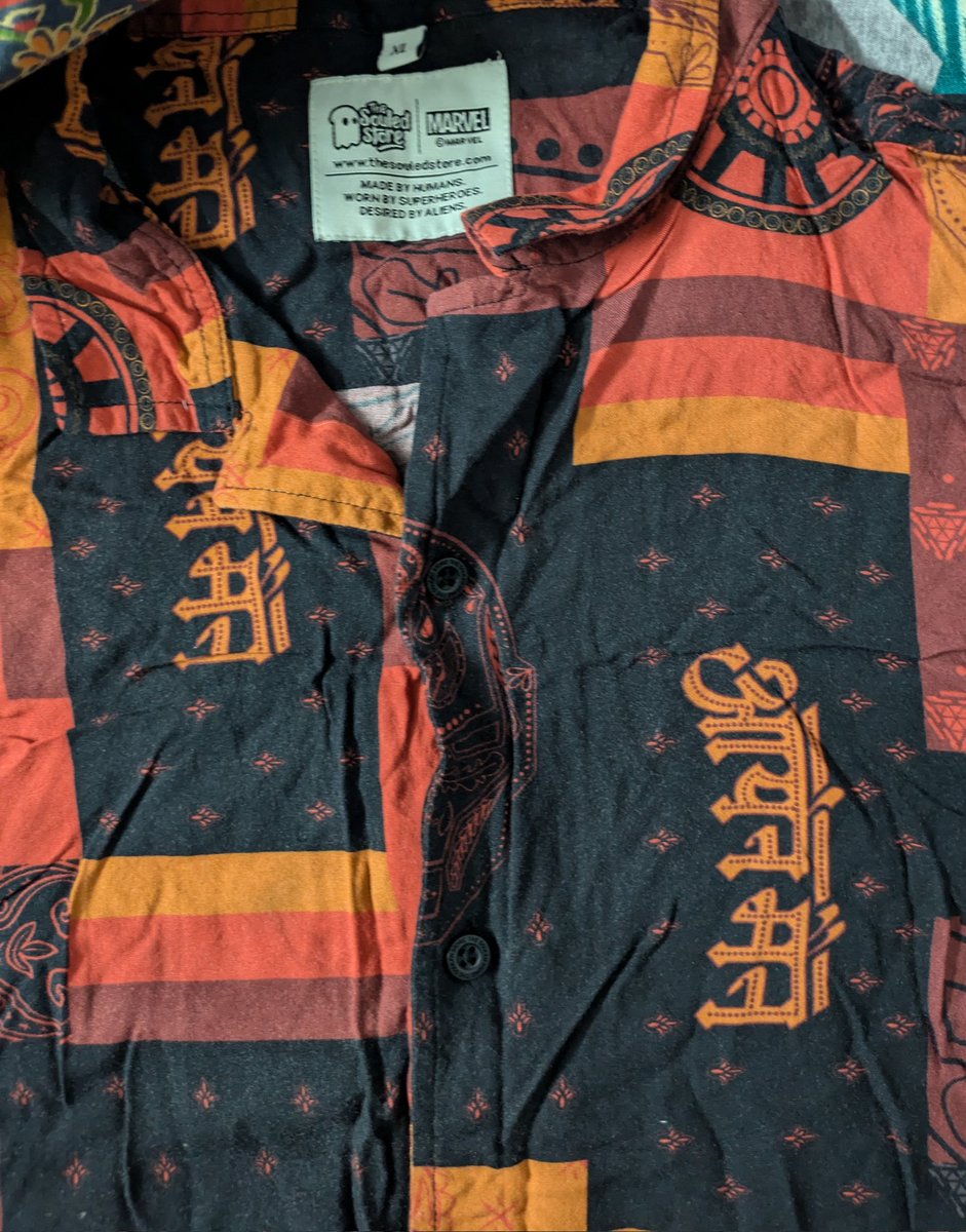 sambittybit's tweet image. > Be me
> Enjoy Marvel movies in 2021
> Buy IRON MAN (In hindi) Tee
> Happy
>Now 2024. Mother in law see me wear the tee
> She is Kannadiga ..but can also read Hindi asks what I'm wearing
> Say it is IRON MAN written in Hindi
> She says no.. It says Aryan man
> Realisation