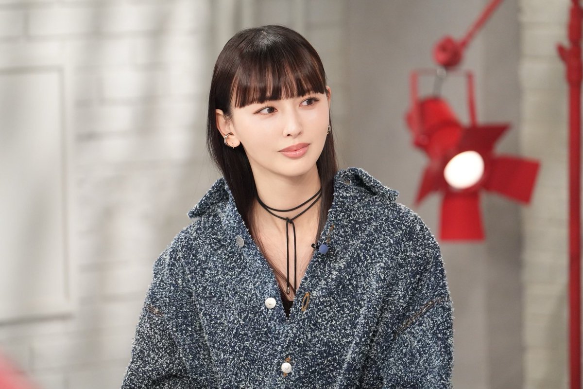 鈴木えみさん着用　月ミニ　LK 鈴木えみ：セブンティーンモデル時代は「遊びの延長線上に…」 「17歳の