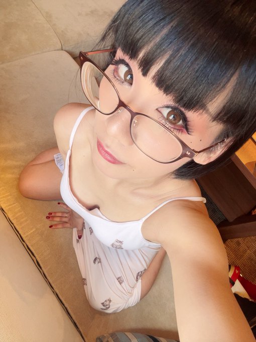 気合い入れて事務所の掃除を明日までに終わらせるー！！ https://t.co/Ay3zUOroJB<a href="/tag/%E3%83%95%E3%82%A9%E3%83%BC%E3%82%A8%E3%83%90%E3%83%BC%E3%83%A6%E3%83%AA%E3%82%A4%E3%82%AB"class="tags"><span>#フォーエバーユリイカ</span></a>