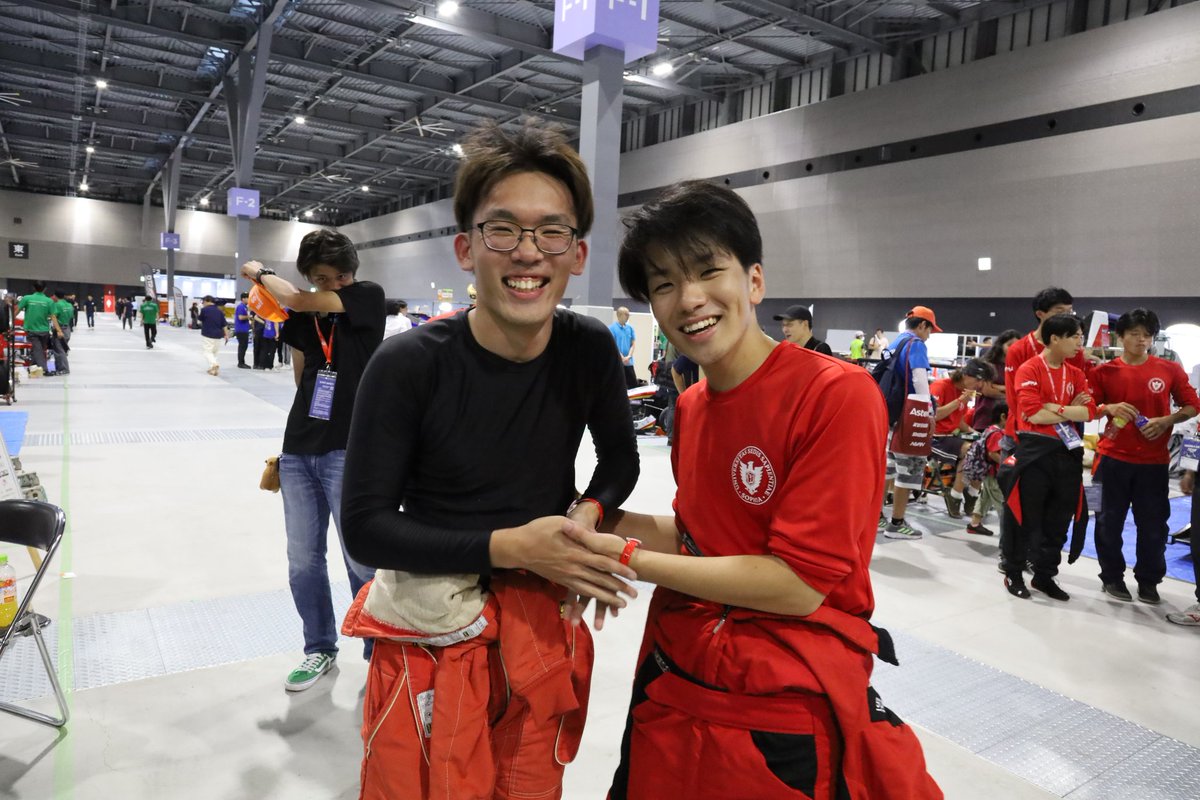 エンデュランス後の一コマ
いい笑顔だ
#学生フォーミュラ