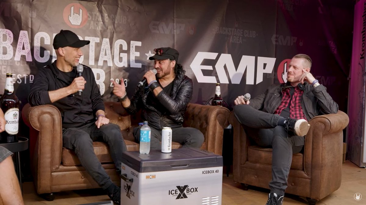 We were guests in the "EMP Backstage Club Area" and spoke about our recent show at the Wacken Open Air, the "35 Years of OOMPH!" ​​Tour, our current album "Richter &amp; Henker" and what nickname DER SCHULZ has among some of his colleagues in the scene!

youtube.com/watch?v=L6X3mS…