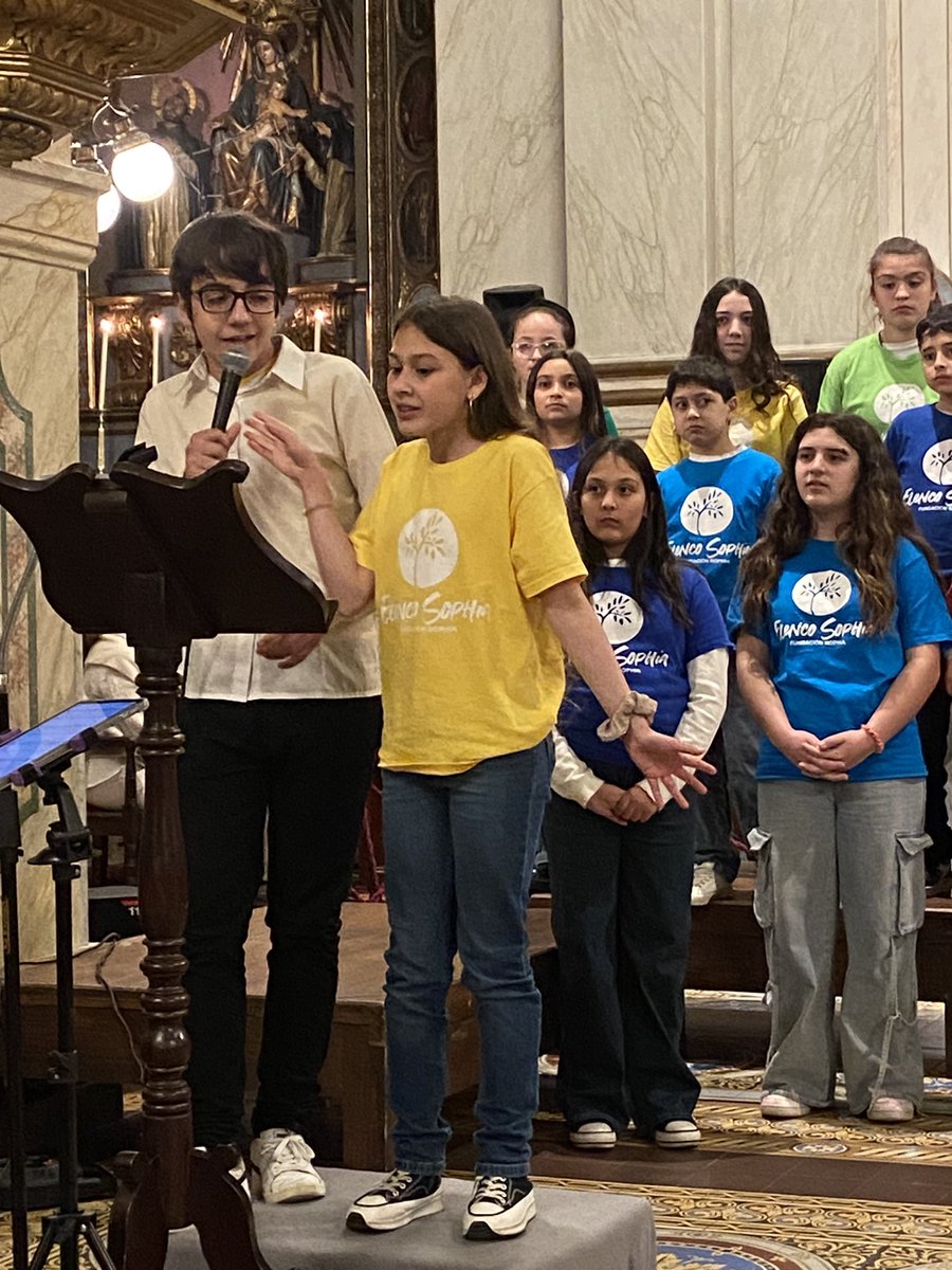 10 años de Fundación SOPHIA. Concierto en la catedral con el elenco SOPHIA y el coro del Maestro Martín Bergengruen . Felicitaciones <a href="/fundsophia/">Fundacion Sophia</a>