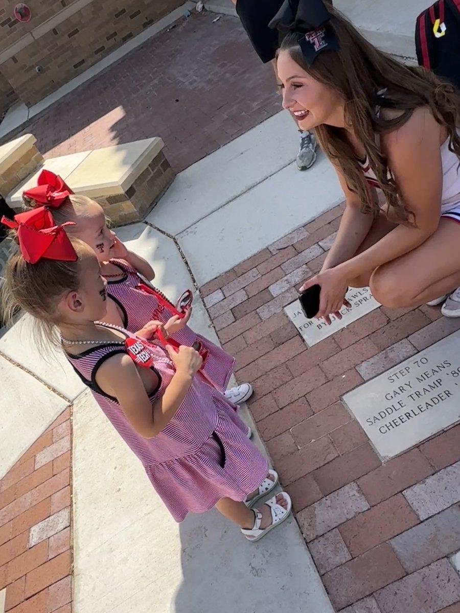 laurent_sherry's tweet photo. The sweetest little Red Raiders❤️🖤❤️ @claurent510  @ttucheer https://t.co/IxTC5yDFVD