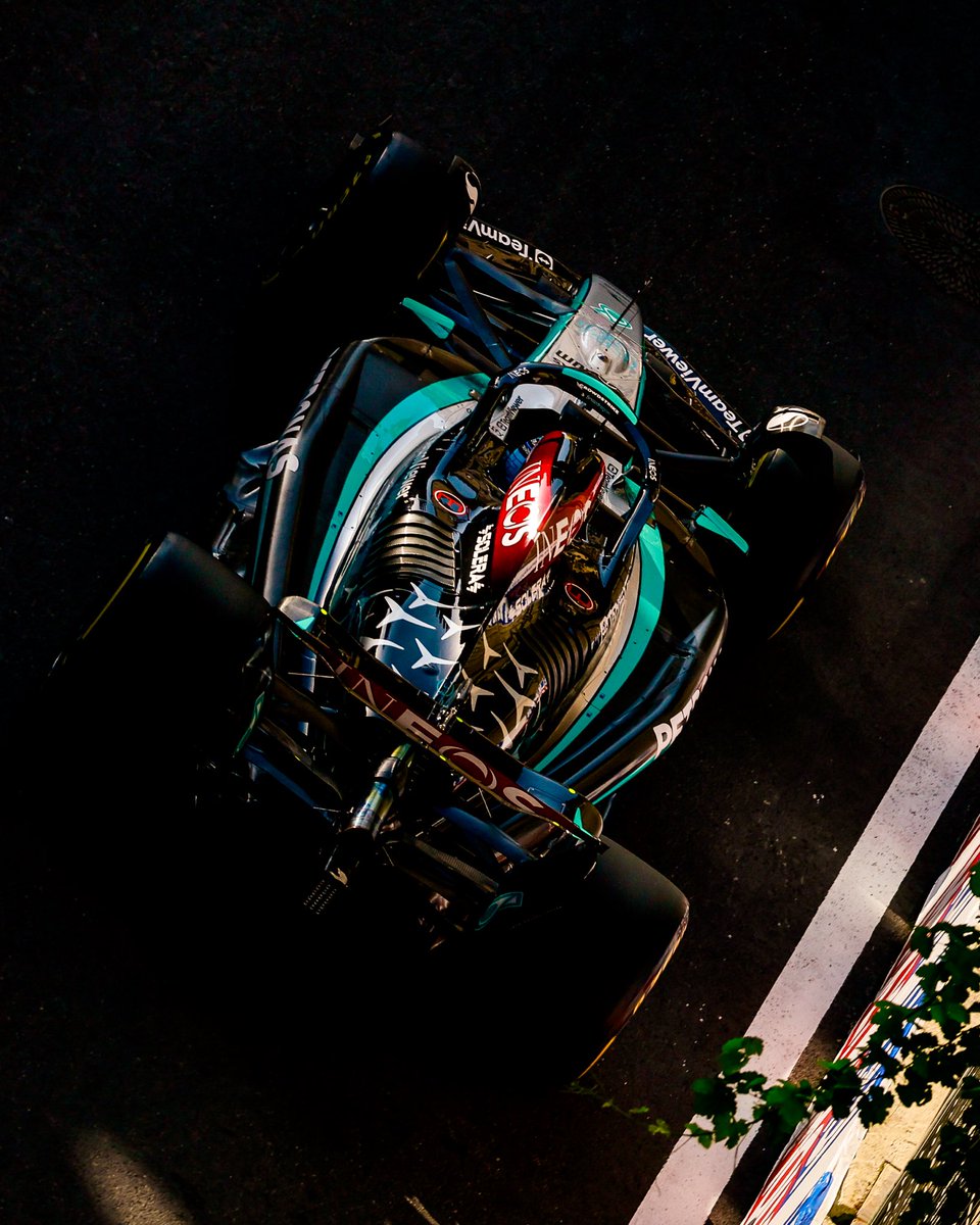 MercedesAMGF1's tweet image. P3 for George, P9 for Lewis at the Azerbaijan GP 

A strong drive from George to get onto the podium. Lewis fought hard to get into the points after starting from the pitlane 👊