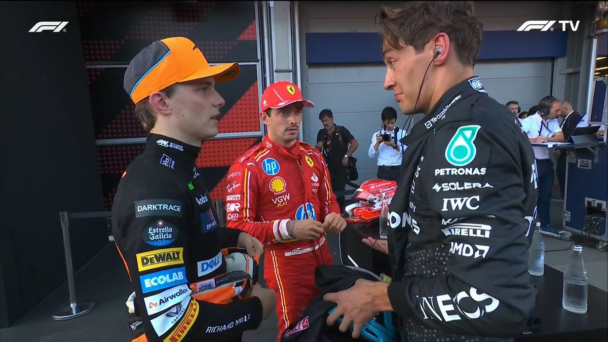 George with the [I don‘t know how I ended up here] face 😭😭😭