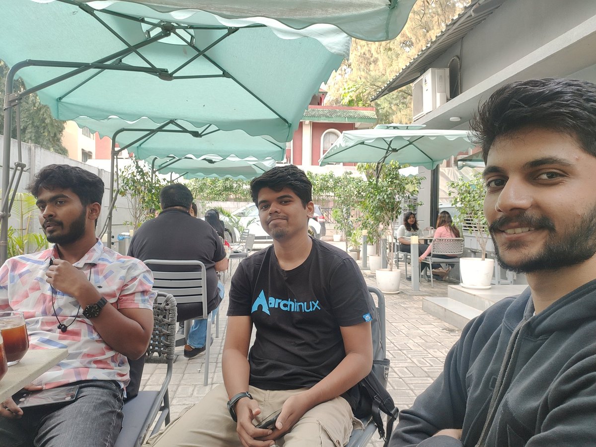 notcostheta's tweet photo. Great vibes at Pune Superteam Radar Mixer, crazy seeing @mandar_999 and his network grow with solana and Superteam.

Met a lot of great people :D👍 https://t.co/xCnugzXaux