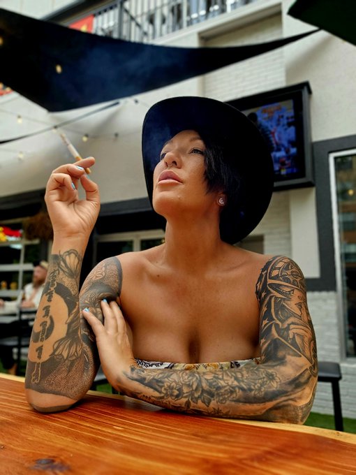 Gypsyundersupervised - #onlyfans https://t.co/KJmzbwP4pT