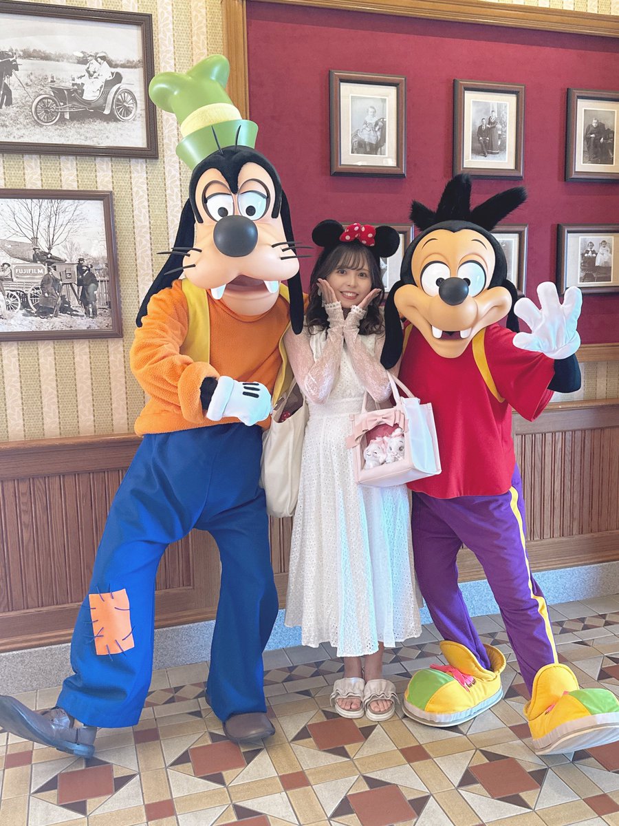 Jose_Carioca__'s tweet photo. これも先週の思い出📸🫧

グーフィー＆マックスの整列グリ！！

グマクに挟まれるの半端ない幸福感😽💗 https://t.co/FXZP0mBEOT