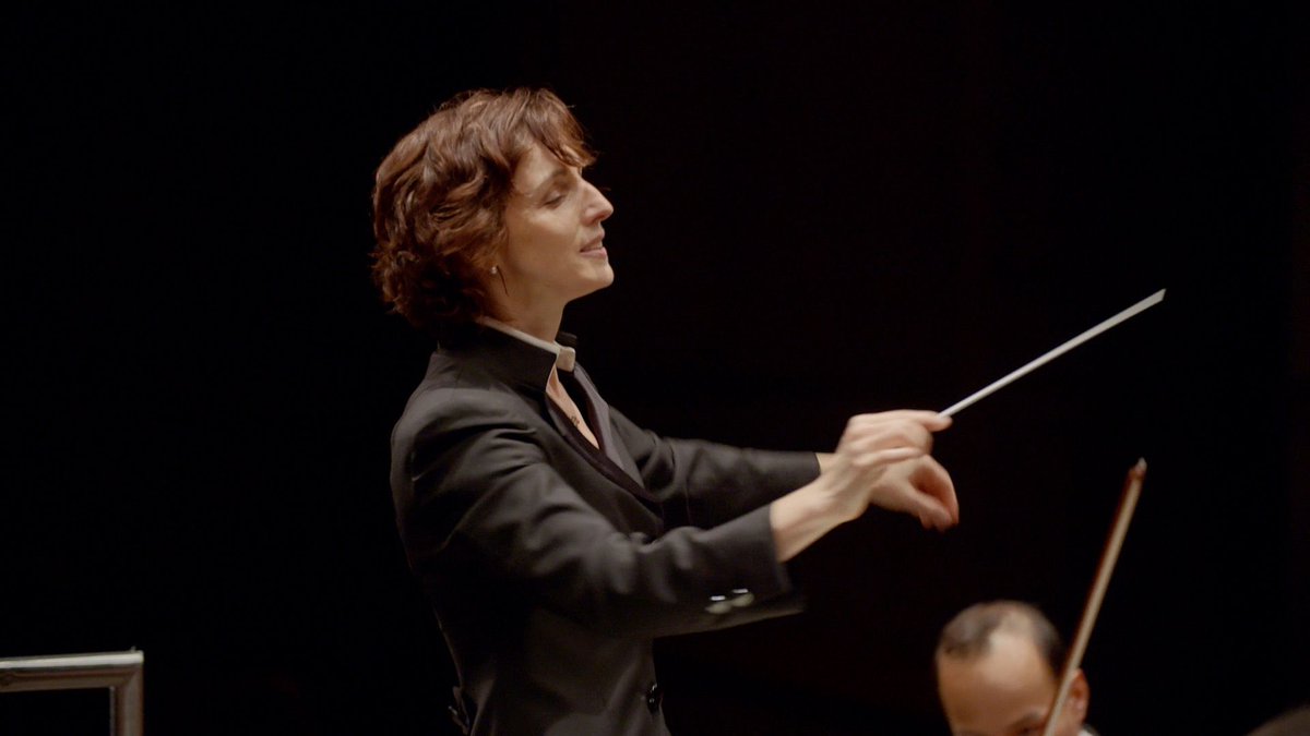 If you ask Tania Miller she'll tell you when it comes to conducting an orchestra, "There's no place like home". Tune into <a href="/SaskWeekend/">Saskatchewan Weekend</a> w/ <a href="/MeLaura/">Laura Sciarpelletti</a> at 8am to hear her interview ahead of <a href="/SSOyxe/">Saskatoon Symphony Orchestra</a>'s opening night. Sat. Sept. 21 <a href="/tcu_place/">TCU Place</a> 
Tickets &amp; Info: buff.ly/3XsK243