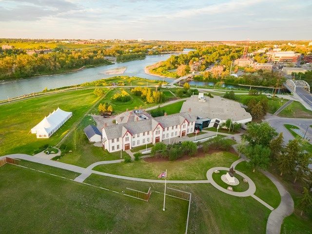 TerryFoxCalgary's tweet image. This is it! It's #TerryFoxRunCalgary day! 🥳 You can still join us at the beautiful Confluence to raise money for cancer research. Registration opens at 9am and the run starts at 10am. Register now or participate by donation at the run ➡️ buff.ly/3XhaNd5
