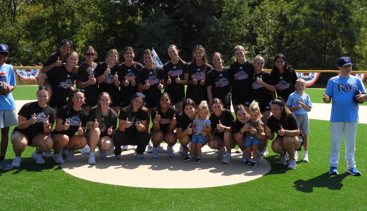 Rider Softball tweet media