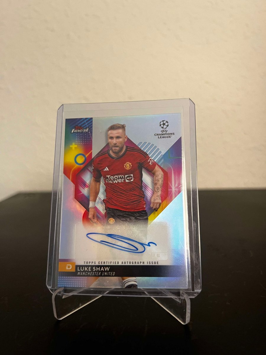 Luke Shaw topps finest auto in pc
#sportscards #United #Shaw  #auto
