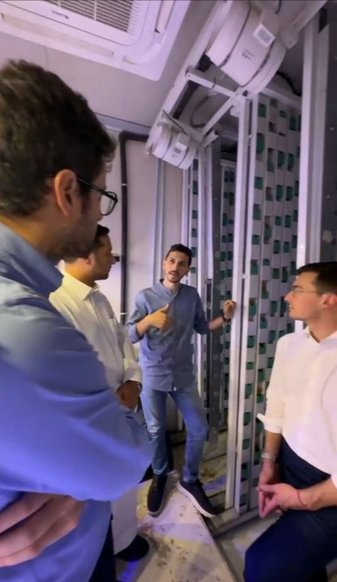 اهتمام وتمكين : 

تشرفنا بزيارة من صندوق الاستثمارات العامة    (PIF) للاطلاع على تقنيتنا للزراعة العامودية المحكمة في نموذج الكبسولة الزراعية في العمارية، الرياض ، نشكر فريق عمل PIF على هذه الزيارة وعلى اهتمامهم في دعم قطاع التقنية الزراعية  ونتطلع لفرص تعاون مع شركات الصندوق.