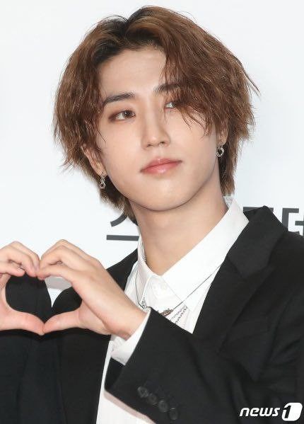 — biar ikatan pertemanan kita bisa lanjut meskipun udah gak serumah di OA demdud ini lagi. Sekali lagi, makasih untuk para broker dan duxes lainnya yang gue sayangi. 💕