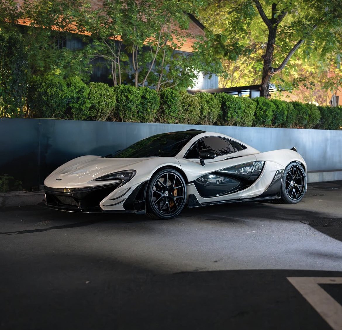 LuxuryCars365's tweet photo. McLaren P1 🌙 https://t.co/2UKJsbC9Du