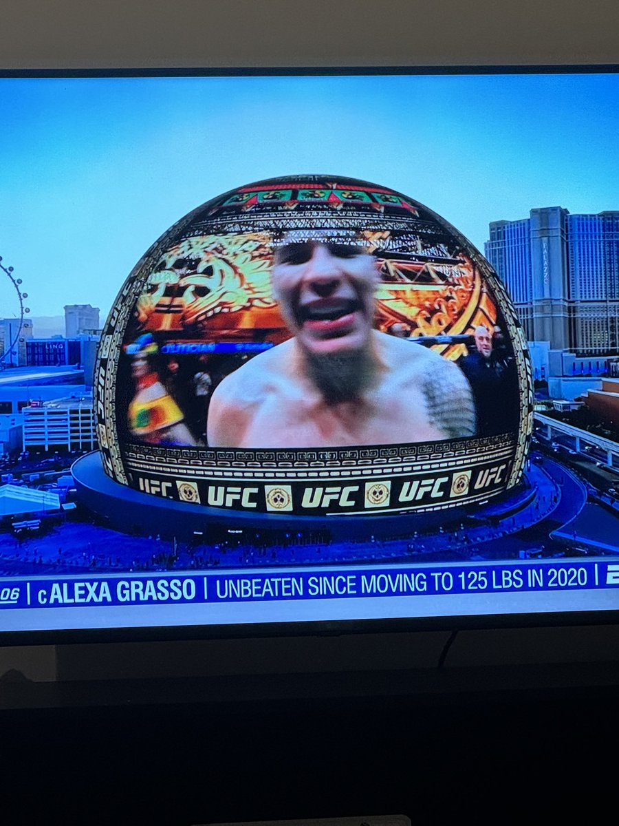 Sebastian_DLF's tweet photo. @jaulabahamondes 
#UFC306 
🇨🇱 https://t.co/Yjfs6Koals