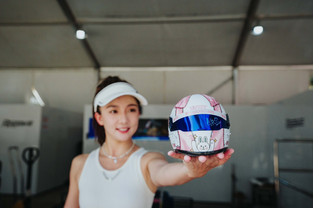 Chloeewong917's tweet image. A new collection for the F4 driver from China,铁豆
#minihelmet
#PRODRIVER
#WRT