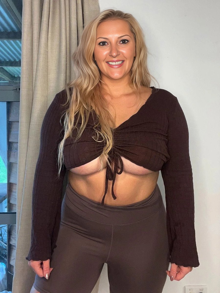 My ex husband said no one will share and follow me because I'm chubby 😥 Can you interact with me here? 🙏🥺 if you're not ashamed of me 😭