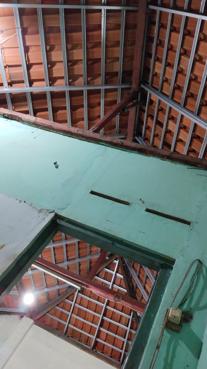 Akhirnya berani untuk nginep di rumah suami yang udah sekian tahun kita renov ini. Walaupun masih banyakkk yg blm selesai. Setidaknya bisa untuk berteduh yaa. Belum ada ternit jadi gawean e nyapu ngepel wae 😌🤣

Seru juga ternyata, terasa sedikit lebih mandiri😆