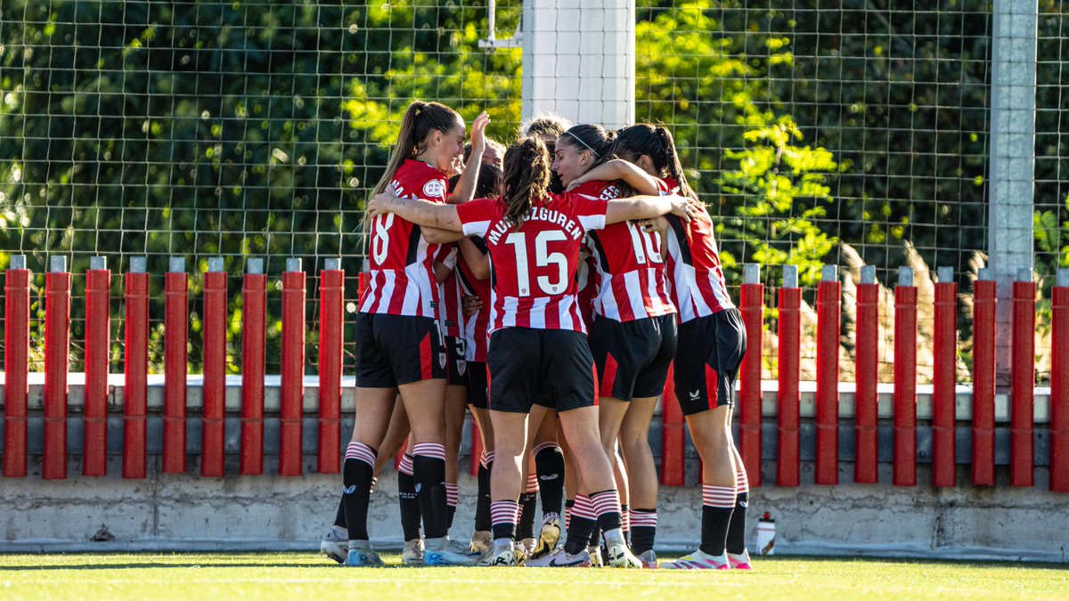 AthleticClubFem's tweet photo. 🔚 𝗙𝗜𝗡𝗔𝗟 𝗜 𝗔𝗠𝗔𝗜𝗘𝗥𝗔

Segunda victoria del #AthleticClubFemB en otras tantas jornadas de la Segunda Federación. Gure harrobiko taldeak hiru puntuak lortu ditu Lezaman jokatutako derbian!

💪 Zorionak, talde!

1-0 I #AthleticBRealSociedadB #AthleticLezama 🦁 https://t.co/0o9LtKeyEt