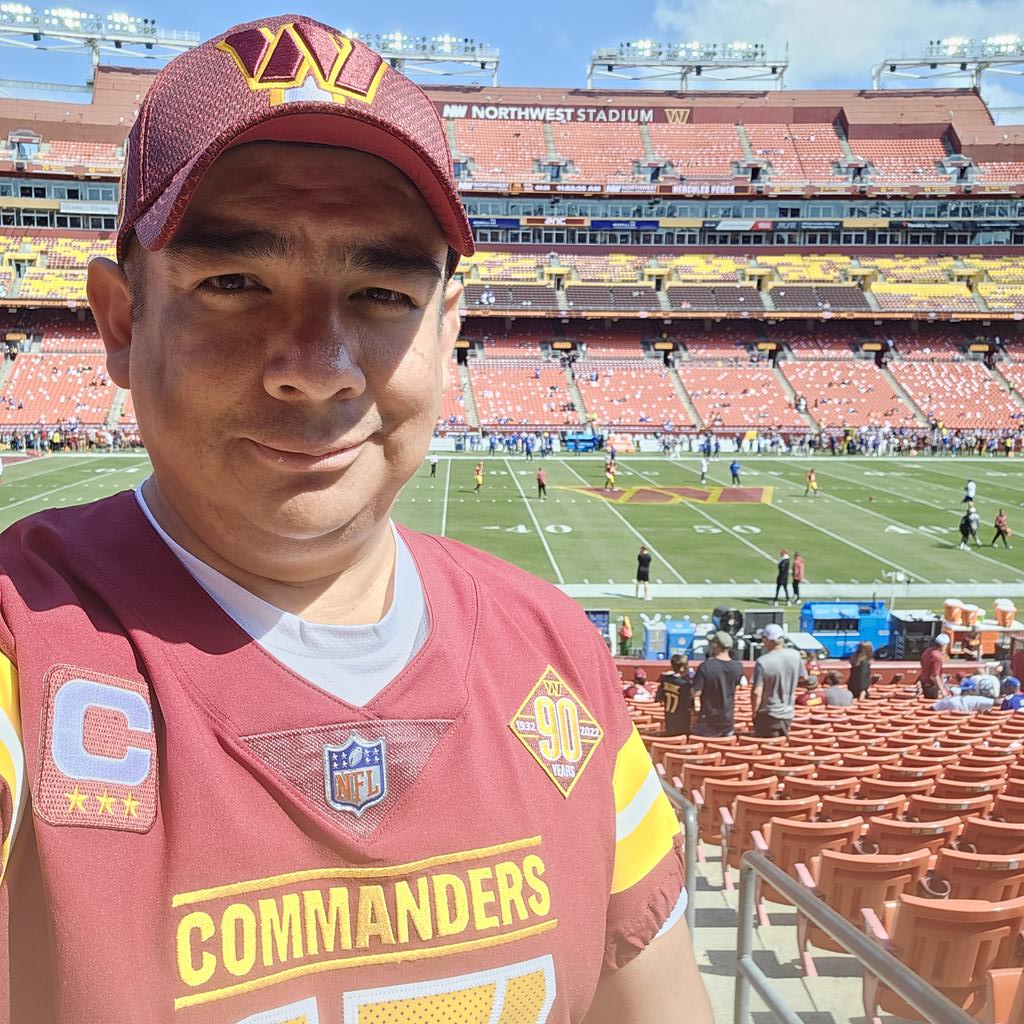 AbnahDur's tweet photo. #MexiCommander in da house!!!
@nflmx @Commanders @LouieTeeNetwork @miguelesses
@imaisterrena #RaiseHail #formacionescopeta #somoswashington https://t.co/YDXRY8IkGj