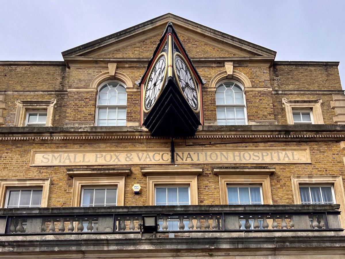 LizzieHelenMay's tweet image. #AlphabetChallenge #WeekKforKnowledge - looking at old buildings can give #knowledge about past times