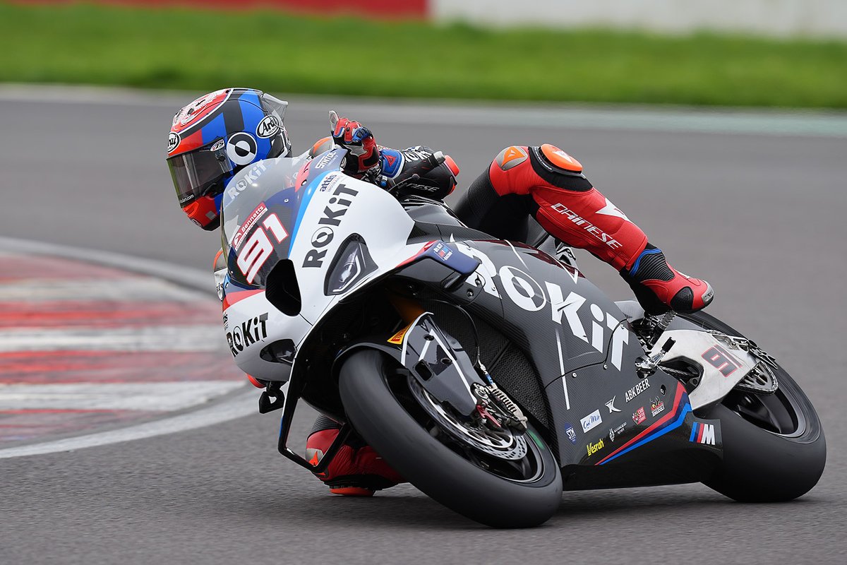 PODIUM!!! YES <a href="/realleonhaslam/">leon haslam</a> #WeAreROKiT <a href="/RokitHaslamBSB/">RokitHaslamRacing</a>