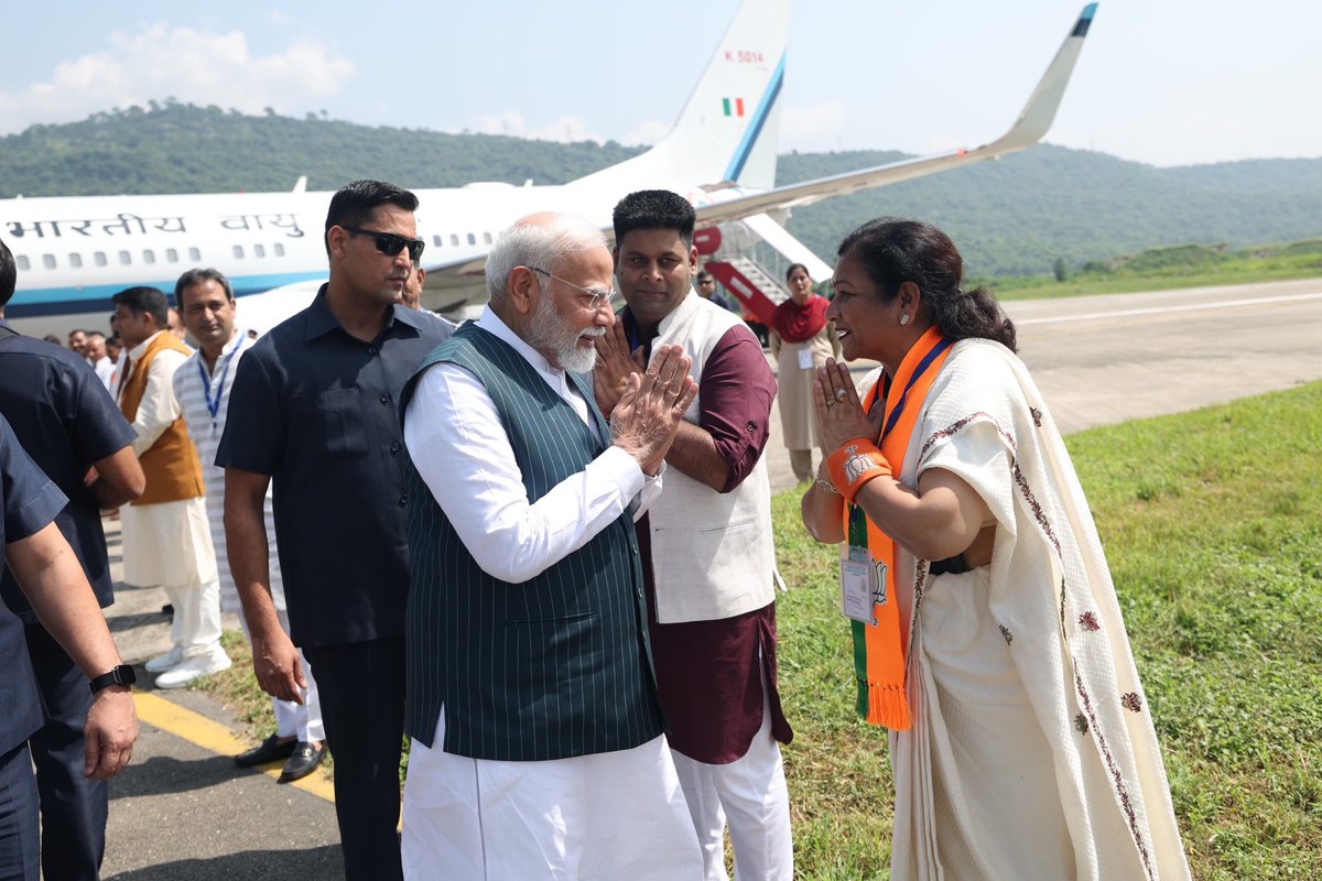 Neena Gupta (@coporatorneena) on Twitter photo 