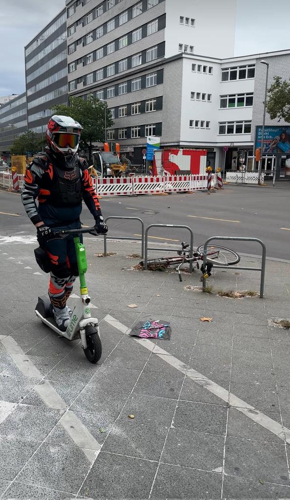 Benminfox tweet media