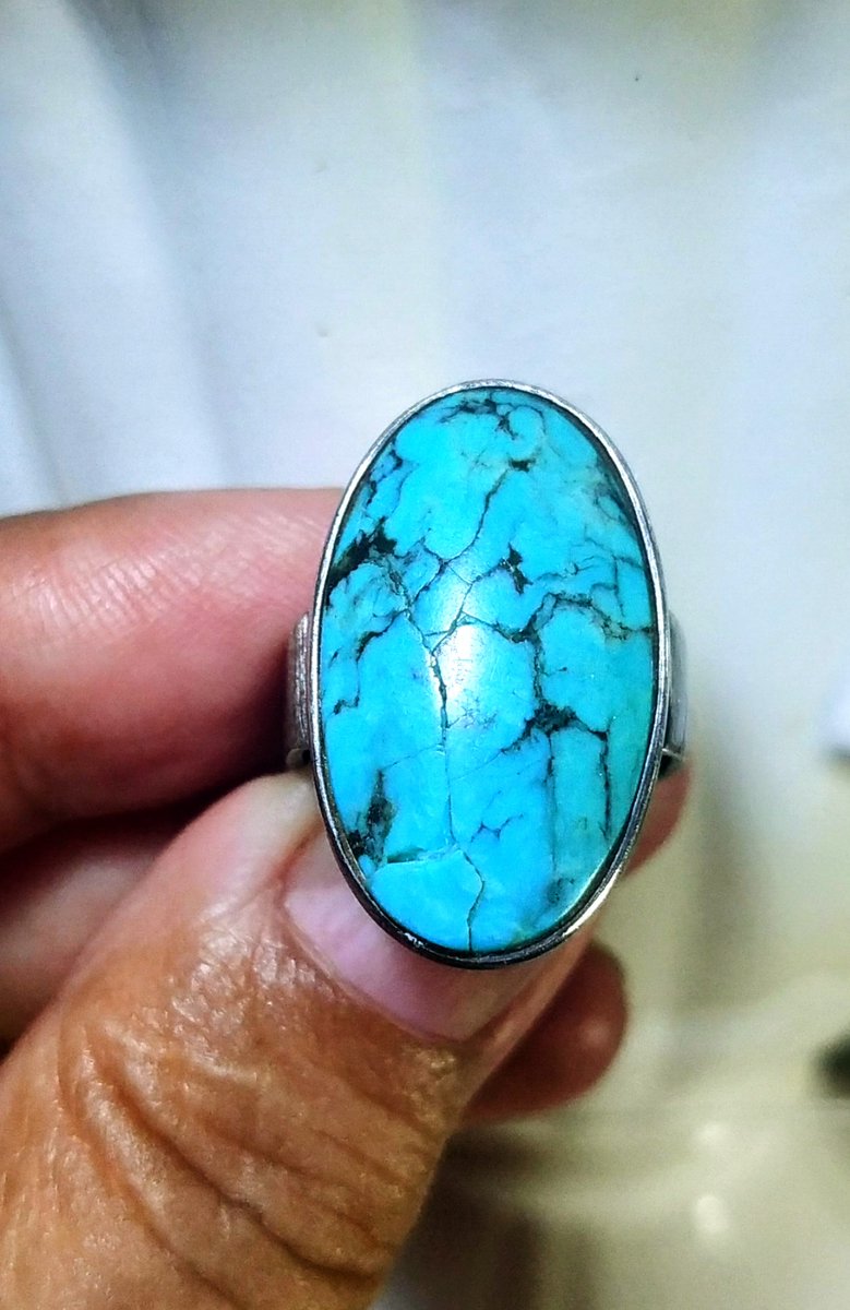 Kon_tessa's tweet image. #AlphabetChallenge 
#WeekKforKnowledge 
I cut and polished this turquoise stone,then set it on a sterling silver ring.The other week,I dropped it &amp;amp; the stone broke.Glued it back but you can still see the break.I&apos;m wearing it as is because like me, it is not perfect💙💫