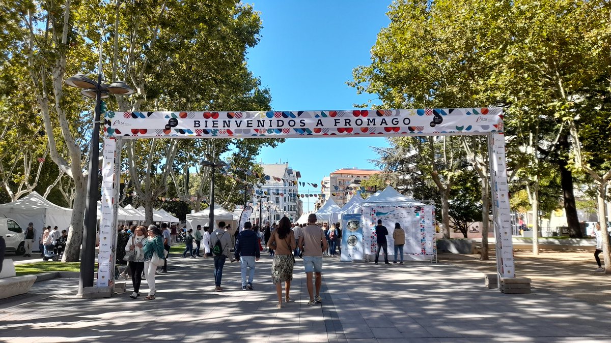 Fromago 2024 <a href="/fcocachometeo/">Francisco Cacho</a> <a href="/anamaria190977/">Ana María Herrero</a> <a href="/martinraul16/">Raúl Martín☀️⛈🚴🏼‍♂️🎄🌟</a> <a href="/miguel_ua/">#JOSEMI#</a> <a href="/meteosegovia/">Adrián Escobar</a> <a href="/tomeandres/">Andrés Tomé</a>