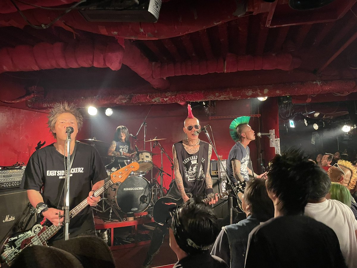 poo2310's tweet photo. 昨日のキンコブ〜♪①
記憶が曖昧w
#CxCxD
#Dirty Old DrunX
#DOLPHIN KICK
#DRUN'C'ROVERS
#Puddle D'Addle
#SKINHEAD GIRL
#フジ→
#MANABU
#Baron.
#BEN
#kirarin
#You're the best !!
#心斎橋KINGCOBRA https://t.co/VIn6VSKpW8