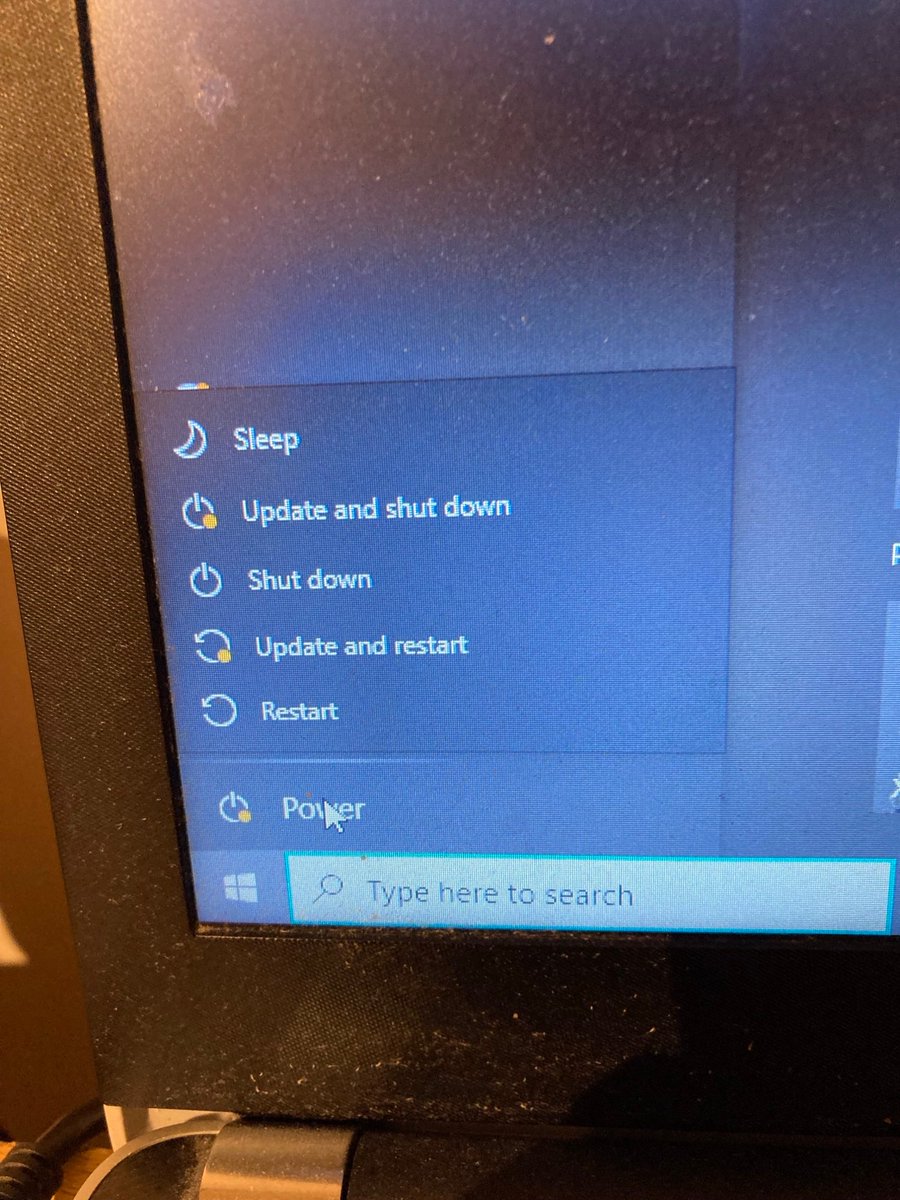 SGrahamg5's tweet image. Wasteful #windowsupdates pending
@Microsoft @Windows @MSFTnews @Office365
@MSFTBusinessUK @MicrosoftEdge @Office
@andrewxwilson @MicrosoftTeams @satyanadella