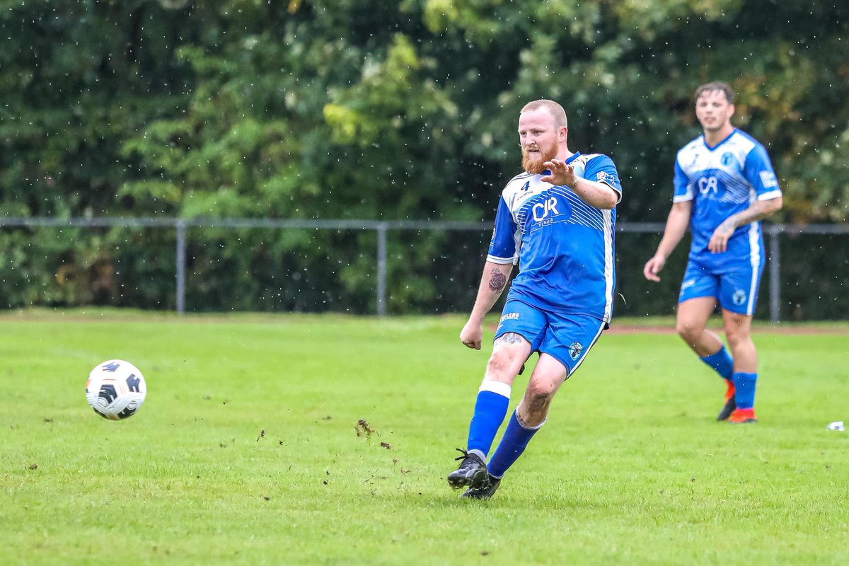 The lads made it 3 wins out of 3 today against Hindsford. There were some quality goals scored on a wet day which keeps our unbeaten record alive. 

We now move on to next week were we face Horwich st.marys reserves, looking to make it 4 wins from 4 🔵⚪️🔵⚪️