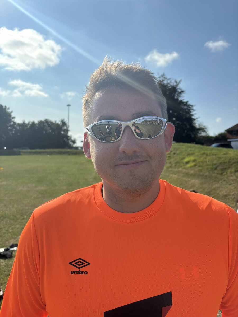 FT 4-1

Frustrating loss as the lads played the full 90 with 10 men. Once again couldn’t fault the lads for the effort and work rate. Good enough to get a result with a full squad but wasn’t meant to be.

Back next week with another league game🖤🤍
