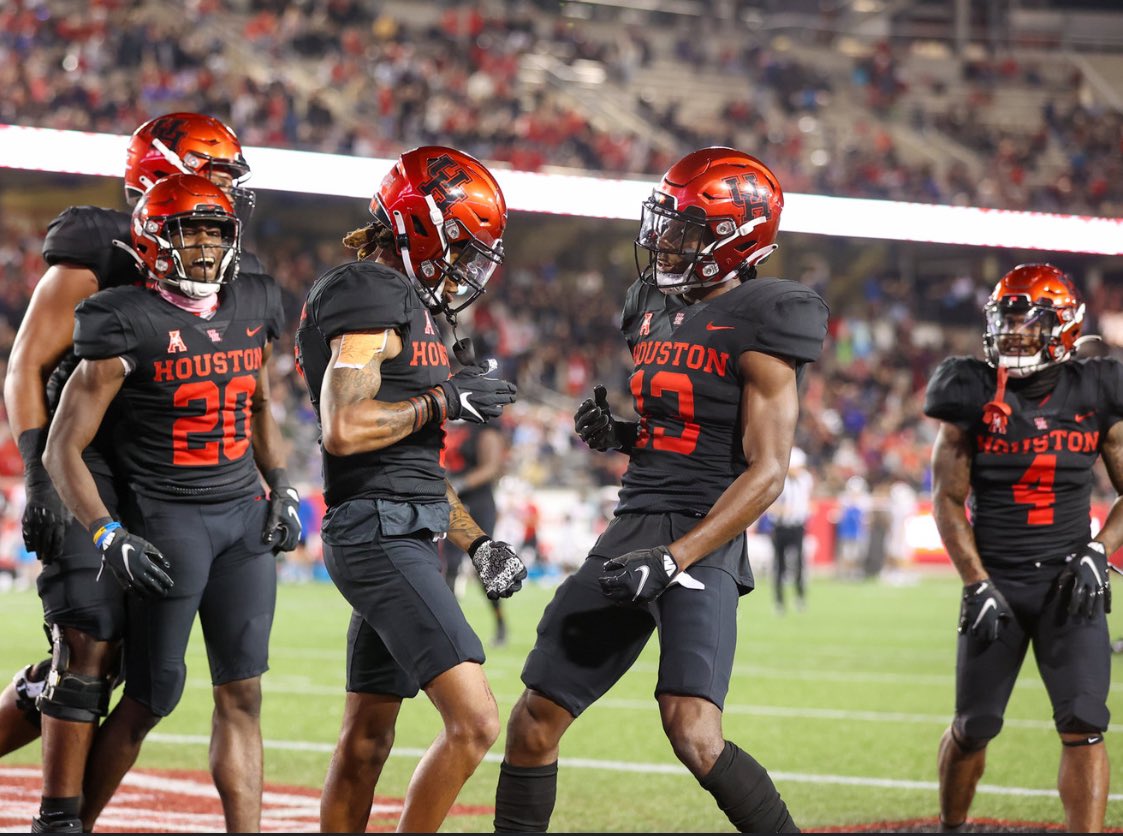 blakehogshooter's tweet image. After a great talk with the Houston coaching staff I’m blessed to have received my 10th D1 Offer from The University of Houston @RecruitBixbyFB @BixbySpartanFB @CoachSherms @CoachWEFritz @Coach_Barbay