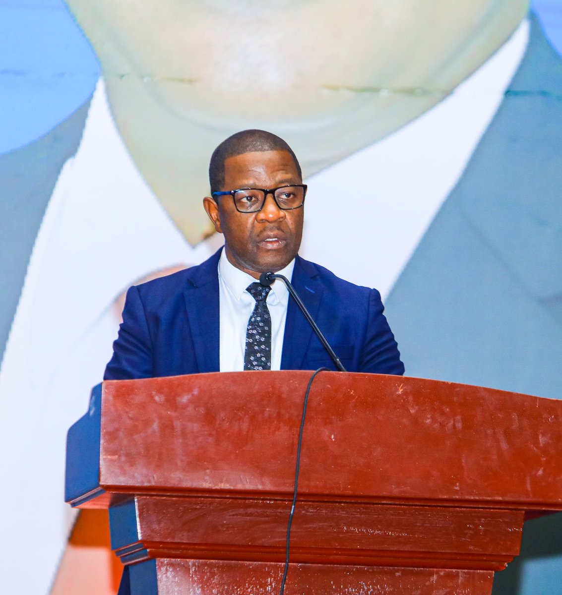 "Tumeendesha mikutano mikubwa miwili ya Mawaziri na Maafisa wa nchi wanachama wa OACPS ambapo mkutano wa kwanza uliangazia fursa zilizopo kwenye uchumi wa Buluu, Rasilimali za Uvuvi na Maendeleo ya tasnia ya ukuzaji viumbe maji" Mhe. Abdallah Ulega, Waziri wa Mifugo na Uvuvi.