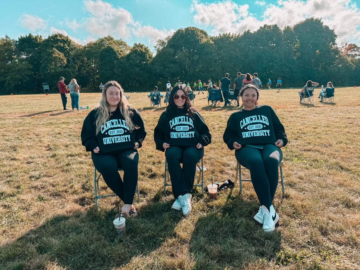 morenosfox's tweet image. majored in lore at cancelled university